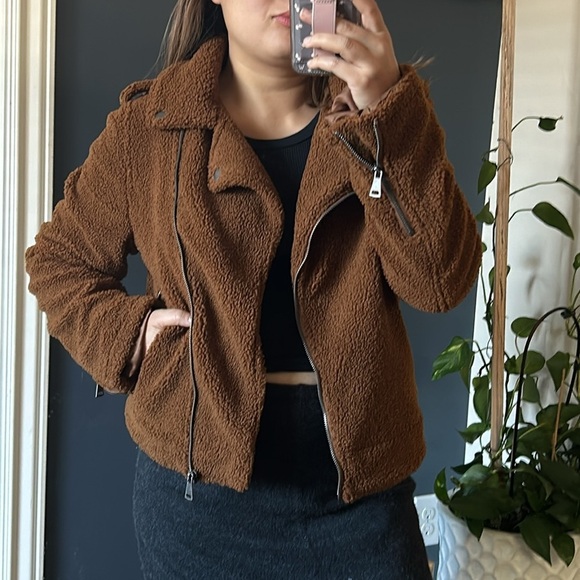 Max Studio Jackets & Blazers - Max Studio Cold Weather Moto Zip Coat. Size M